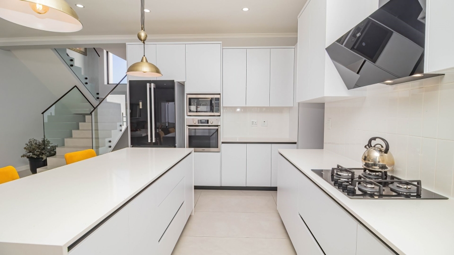 4 Bedroom Property for Sale in Sandown Western Cape